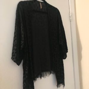Black cheetah print velvet kimono